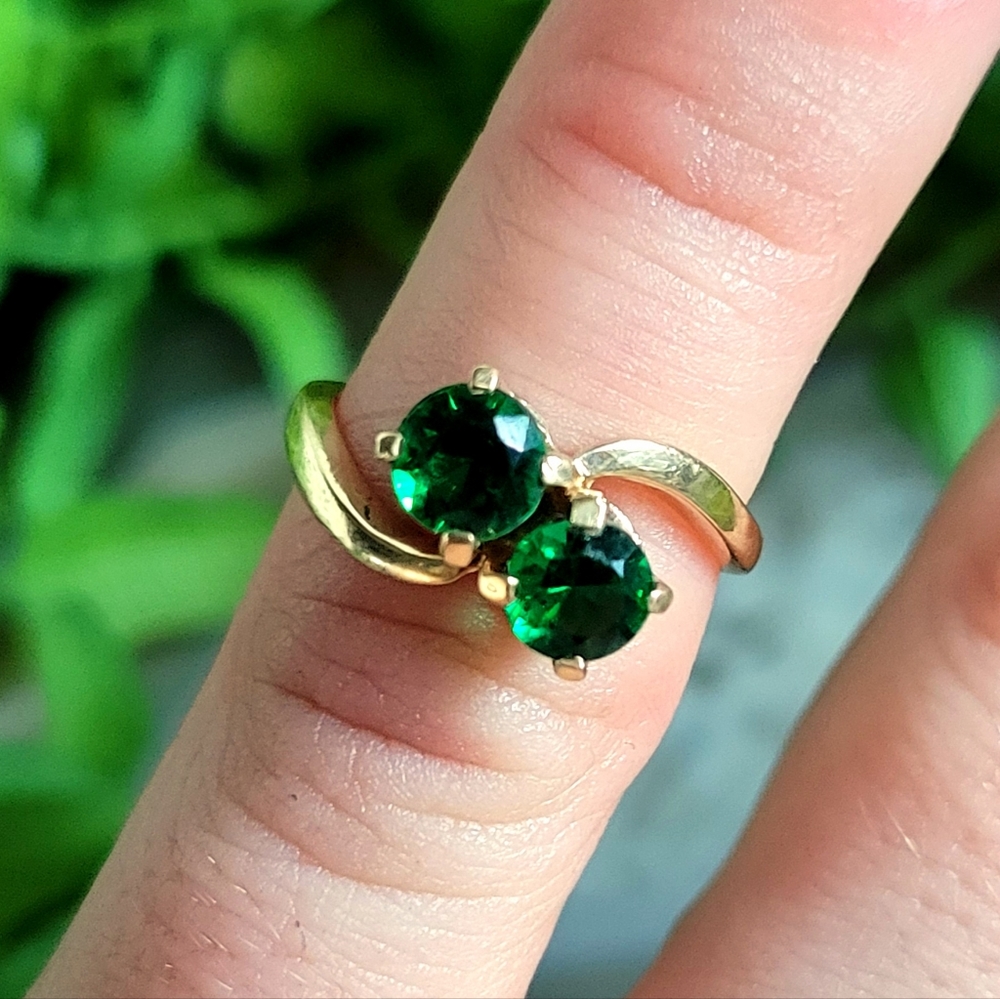 Vintage Maison Birks Gold Toi et Moi Green Stone Ring - Very Small Size